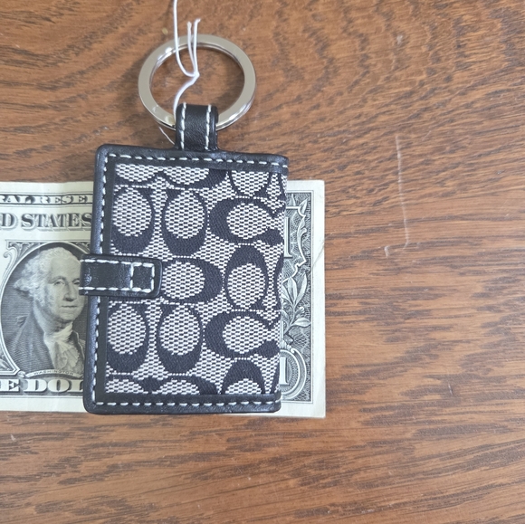 Coach Photo Album Keychain with Heart Charm NWOT - Picture 3 of 6